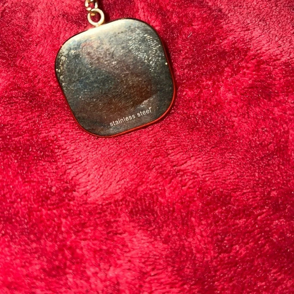 Vintage style Mother  of Pearl Smoky Square Pendant Necklace - Picture 7 of 12